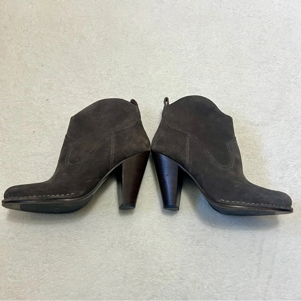 Frye Madeline Short Grey Suede Ankle Booties - Size 9.5
